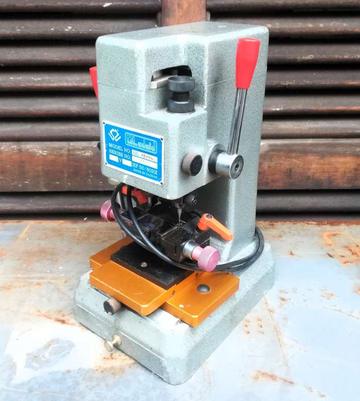 KEY CUTTING MACHINES