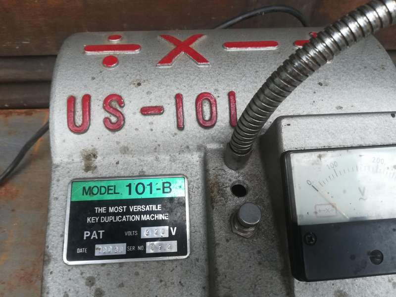 KEY CUTTING MACHINES