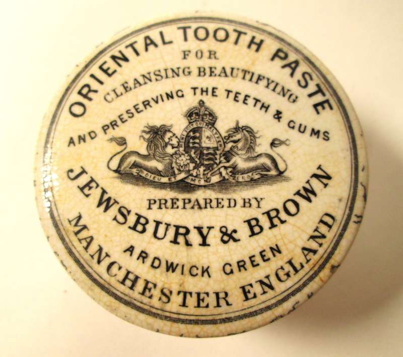 ORIENTAL TOOTH PASTE  POT AND LID