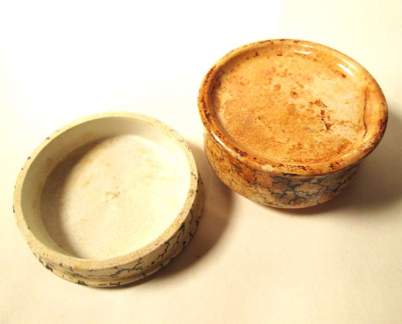 ORIENTAL TOOTH PASTE  POT AND LID