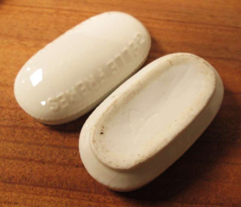 GELLE FRERES PARFUMEURS POT AND LID