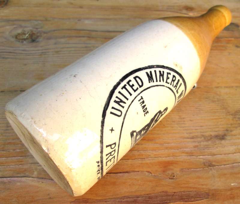 UNITED MINERAL FACTORIES PRETORIA GINGER BEER BOTTLE