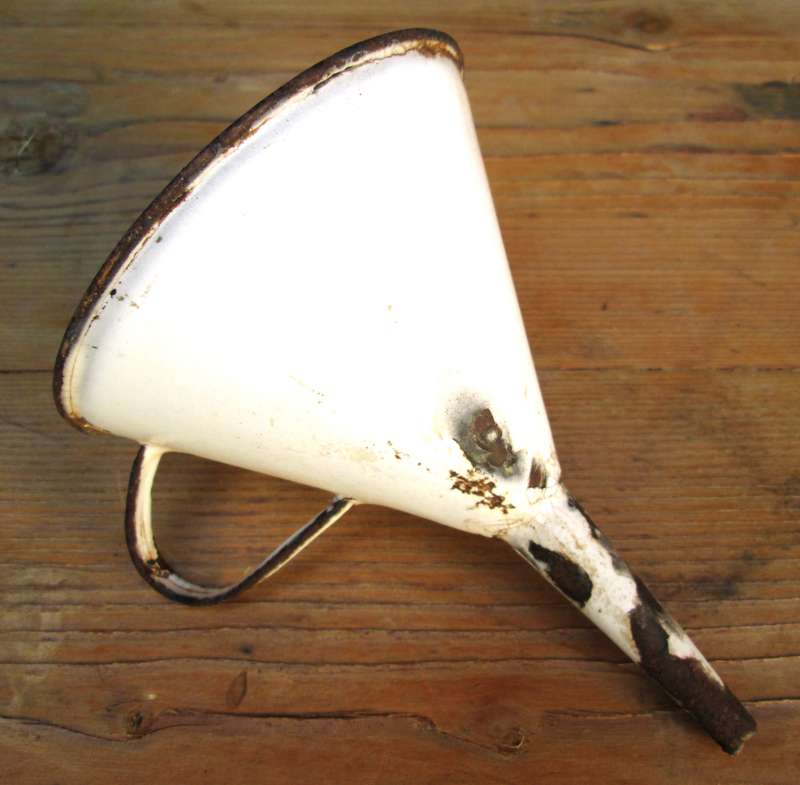 ENAMEL FUNNEL