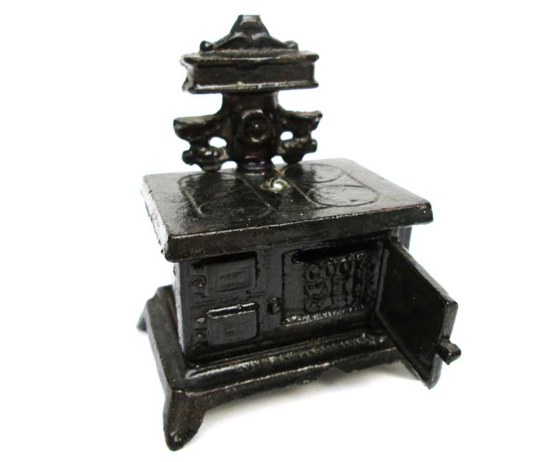 CAST IRON MONEY SAVINGS BOX