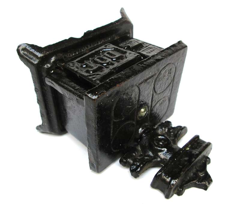 CAST IRON MONEY SAVINGS BOX