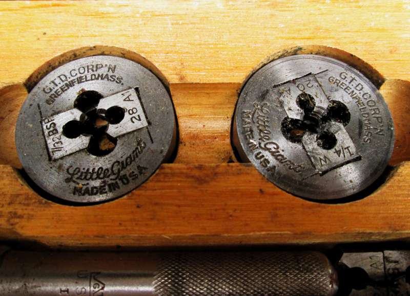 TAP AND DIE SET
