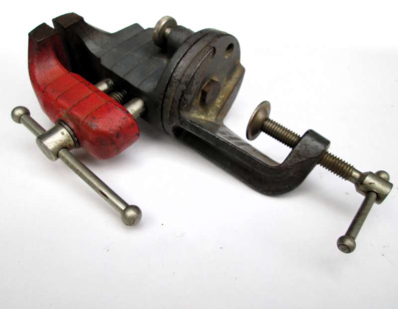 STANLEY HANDYMAN BENCH VICE
