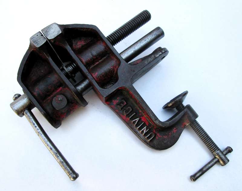 SMALL BENCH VICE