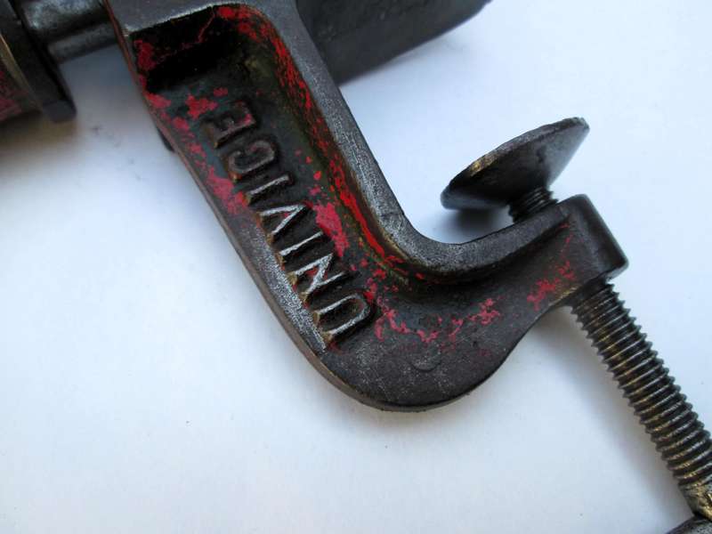 SMALL BENCH VICE