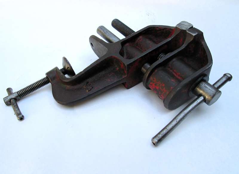 SMALL BENCH VICE