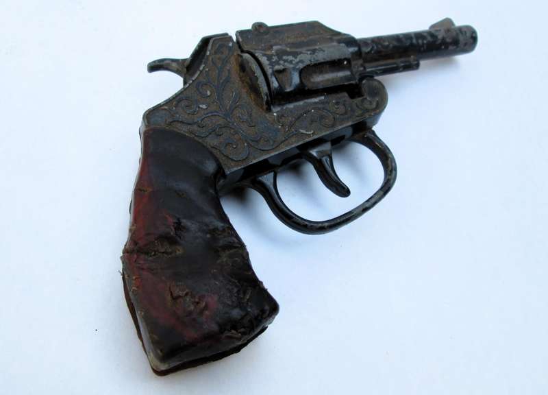 BRONCO CAP GUN