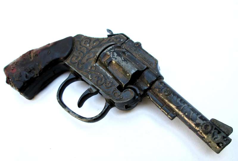 BRONCO CAP GUN