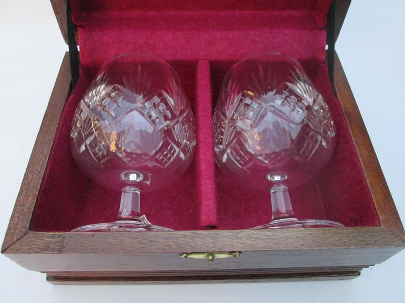 SOMERSET HAND CUT  LEAD CRYSTAL GLASSES