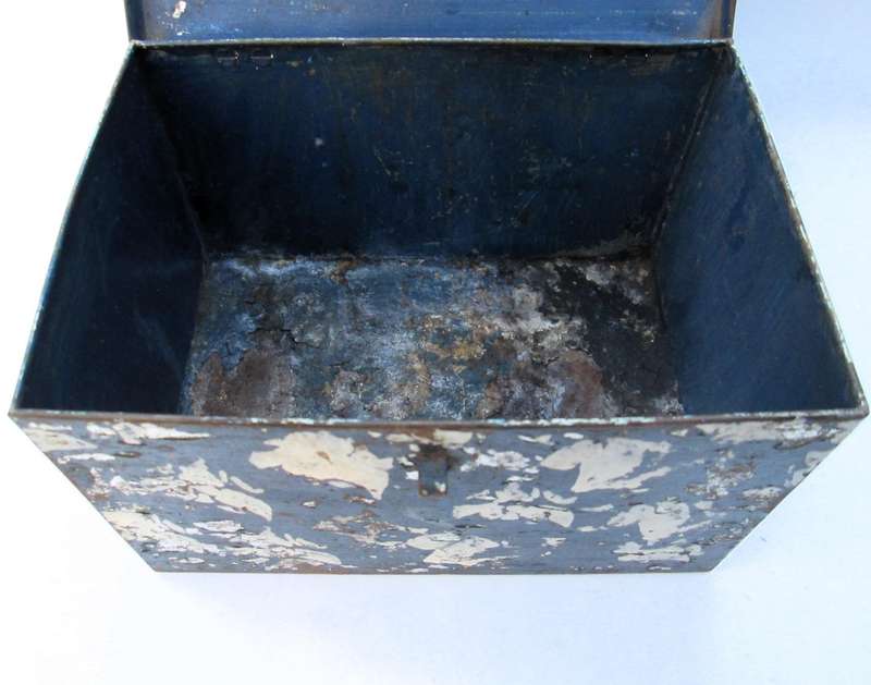 ANTIQUE MEDICINE TIN