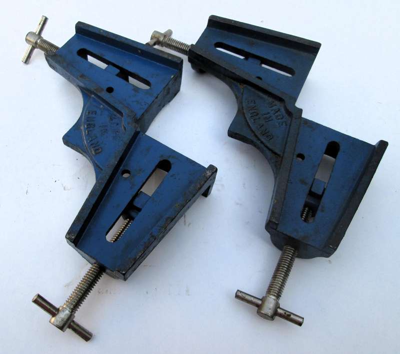 RECORD CORNER CLAMPS