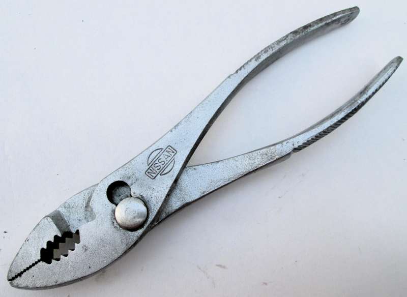 NISSAN PLIERS