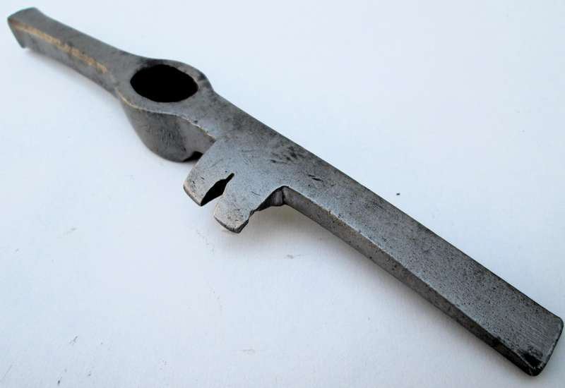 HAMMER HEAD