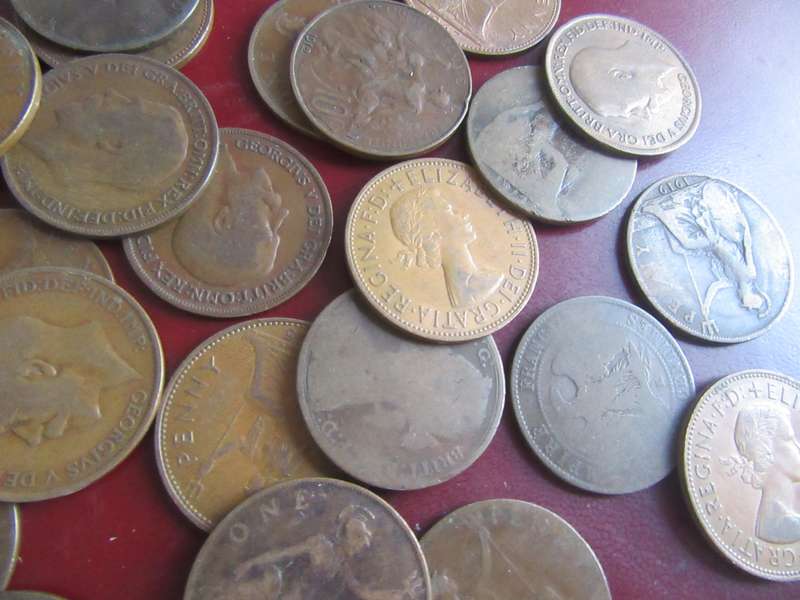 BARGAIN - 44 OLD UK PENNIES- AS PER SCAN - BID PER ITEM - CO1