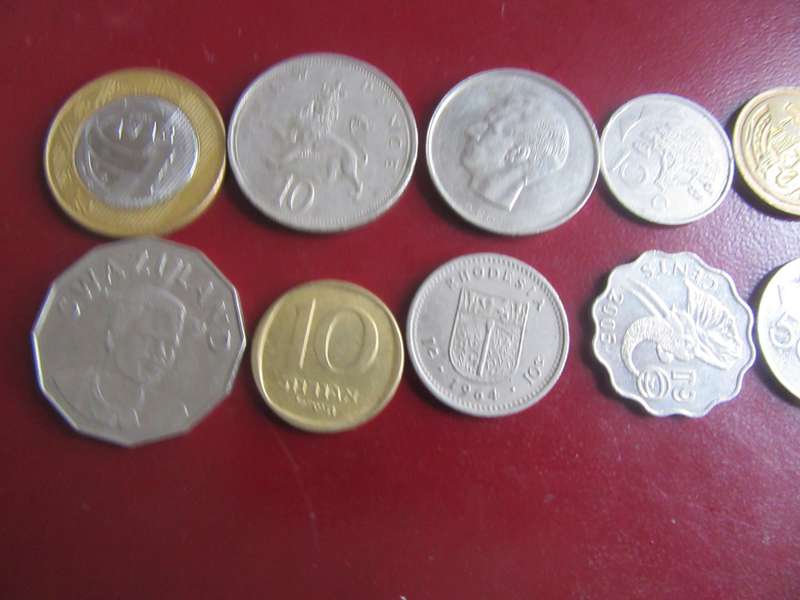 GOODSTART FOR THE BEGINNER - 10 INTERNATIONAL COINS - AS PER SCAN - CO13