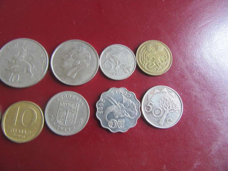 GOODSTART FOR THE BEGINNER - 10 INTERNATIONAL COINS - AS PER SCAN - CO13