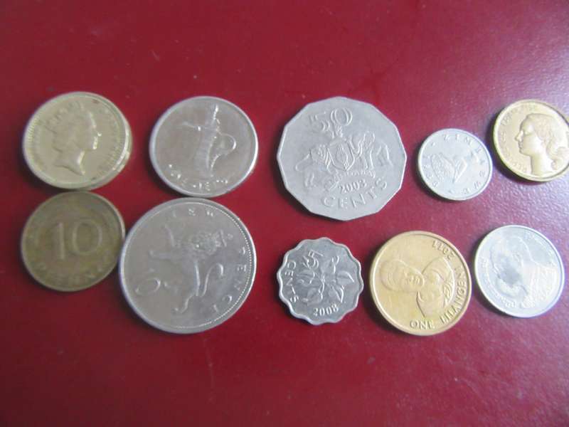 GOOD START FOR THE BEGINNER - 10 INTERNATIONAL COINS - AS PER SCAN - CO14