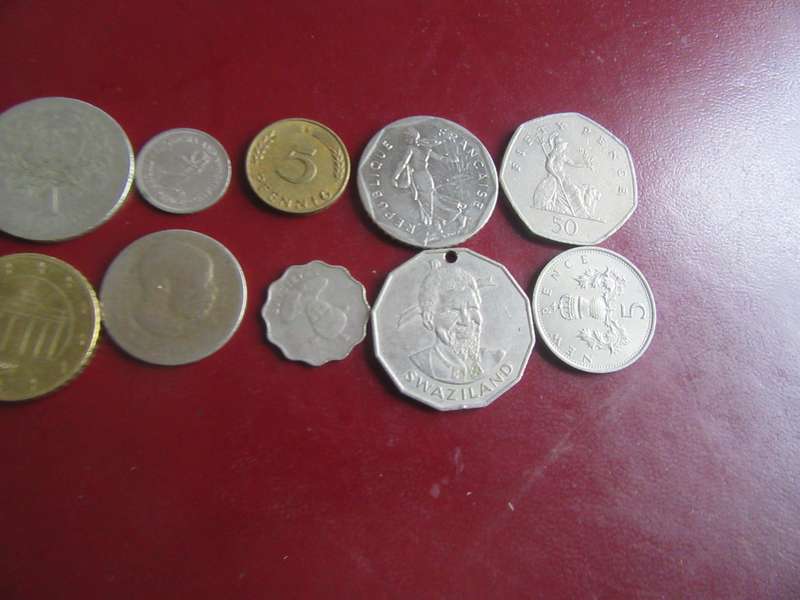 GOOD START FOR THE BEGINNER - 10 INTERNATIONAL COINS - AS PER SCAN - CO15