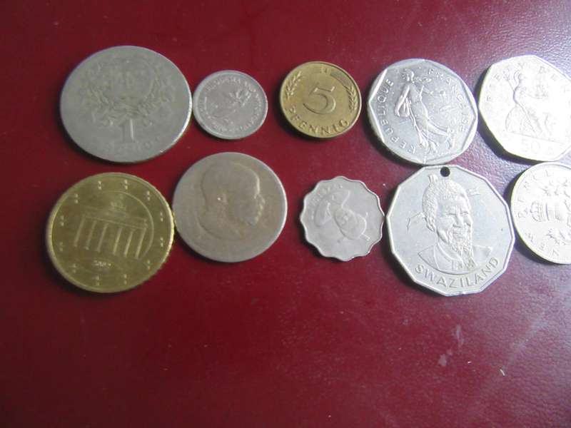 GOOD START FOR THE BEGINNER - 10 INTERNATIONAL COINS - AS PER SCAN - CO15