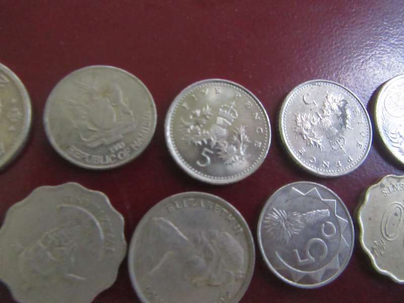 GOOD START FOR THE BEGINNER - 10 INTERNATIONAL COINS - AS PER SCAN -AS16