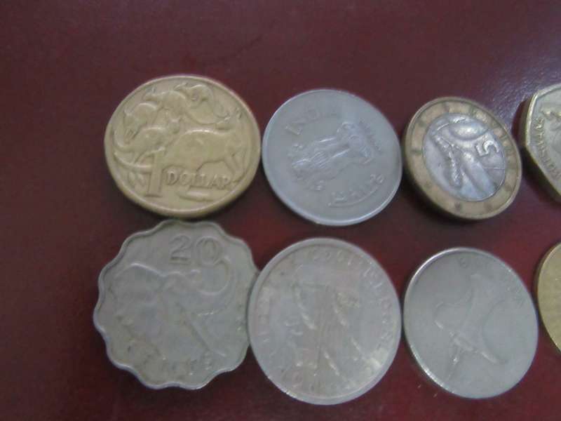 GOOD START FOR THE BEGINNER - 10 INTERNATIONAL COINS - AS PER SCAN - CO19