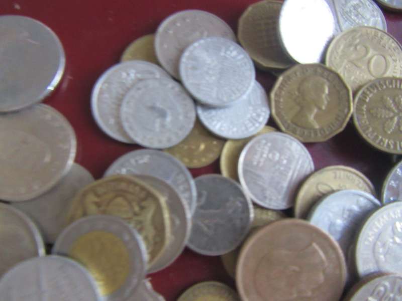 95ASSORTED INTERNATIONAL COINS - AS PER SCAN - BID PER ITEM - WA
