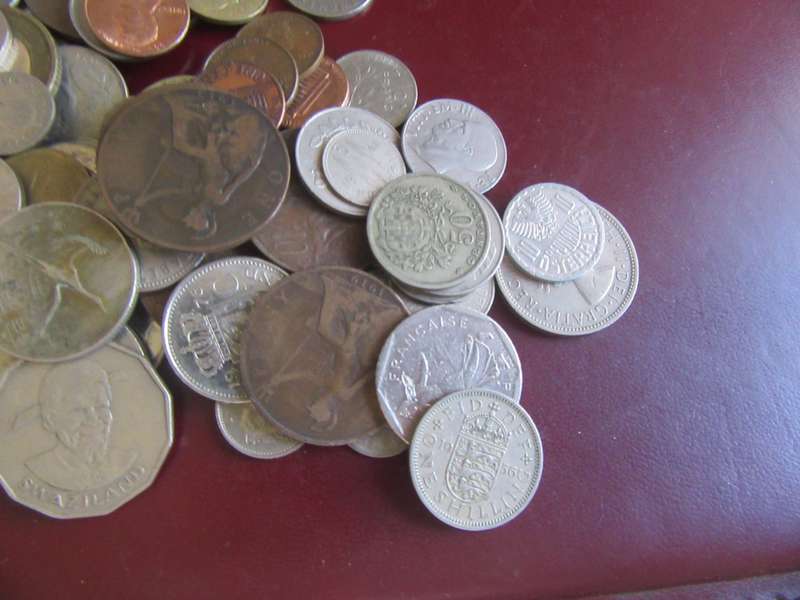 195ASSORTED INTERNATIONAL COINS - AS PER SCAN - BID PER ITEM - FA 2.5.