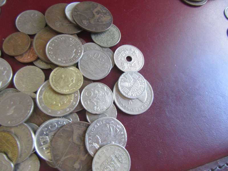 195ASSORTED INTERNATIONAL COINS - AS PER SCAN - BID PER ITEM - FA 2.5.
