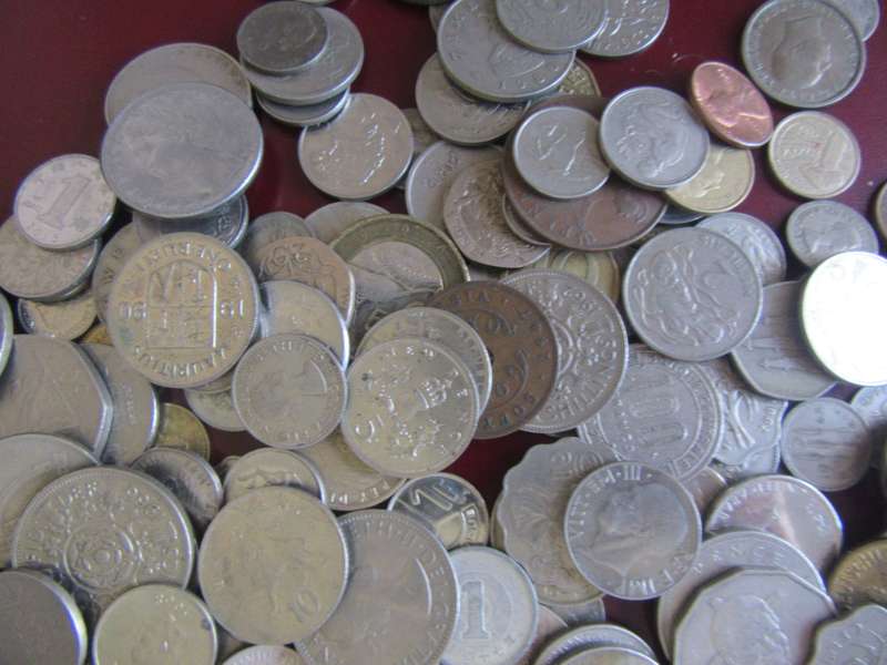 195ASSORTED INTERNATIONAL COINS - AS PER SCAN - BID PER ITEM - FA 2.5.