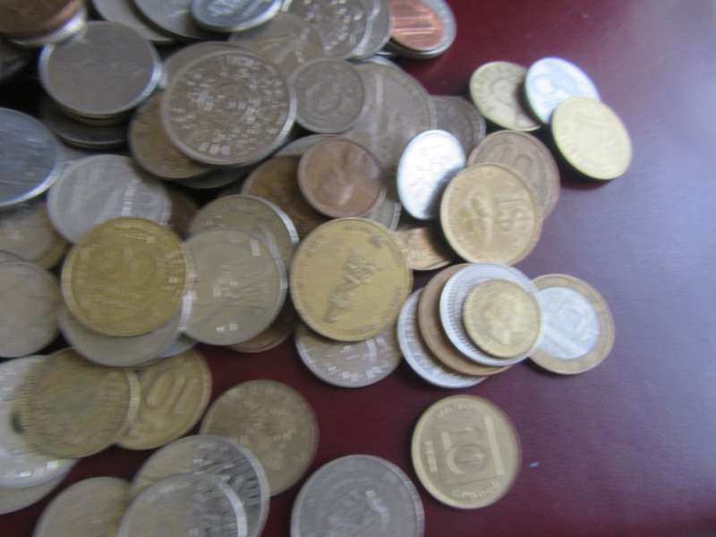 500ASSORTED WORLD COINS - AS PER SCAN - BID PER ITEM -WS2.5.