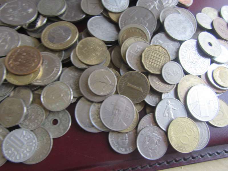 500ASSORTED WORLD COINS - AS PER SCAN - BID PER ITEM -WS2.5.