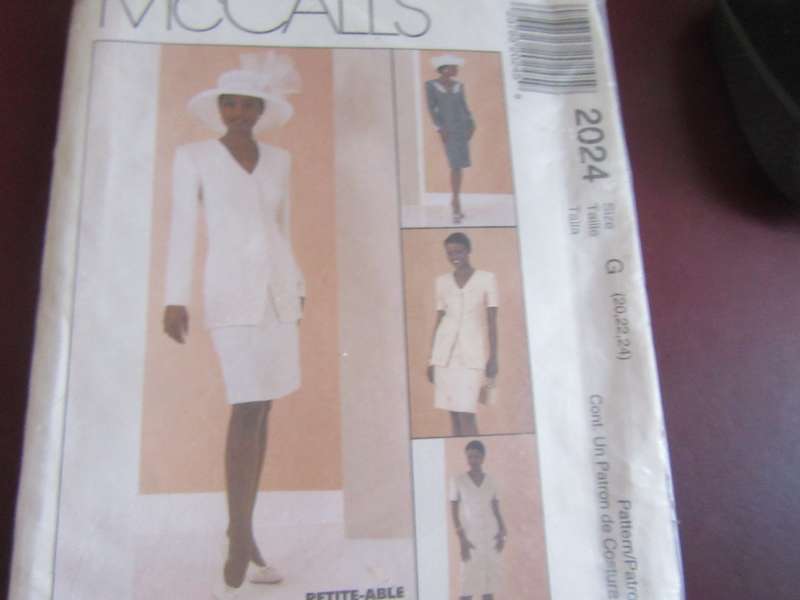 MC CALL'S NO.2024 - SIZEG 20,22,24 - COMPLETE