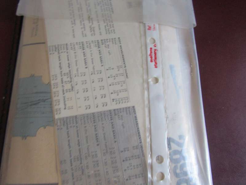 LITTLE VOGUE NO.2898 - SIZE4 - COMPLETE -RD