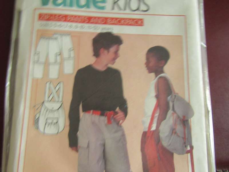 VALUE KIDS- WAISTCOAT AND CAP - COMPLETE- SIZES5-6 - RD