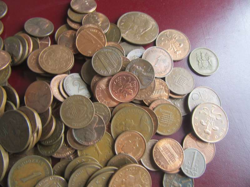200NTERNATIONAL COPPER COINS - AS PER SCAN - BID PER ITEM