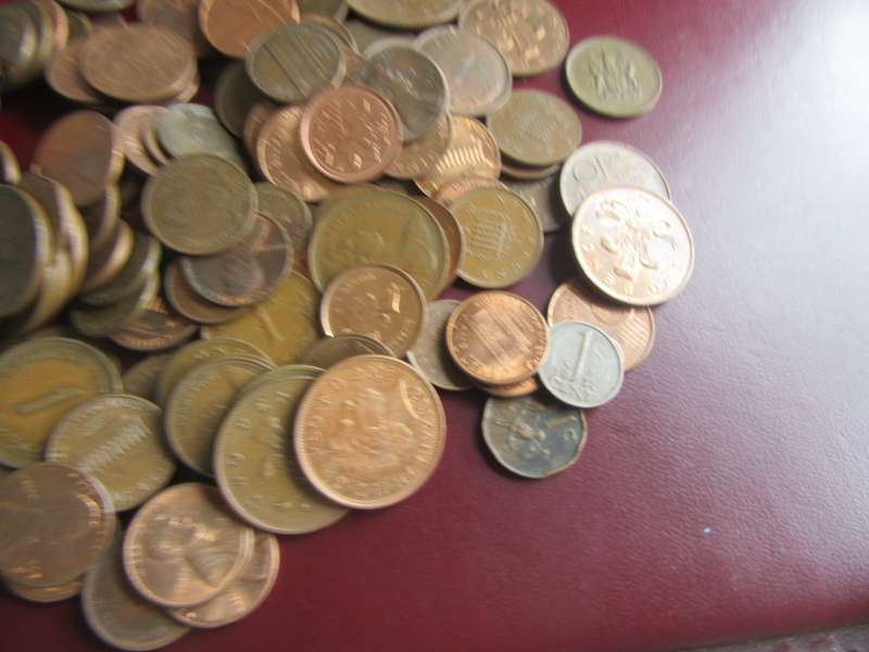 200NTERNATIONAL COPPER COINS - AS PER SCAN - BID PER ITEM