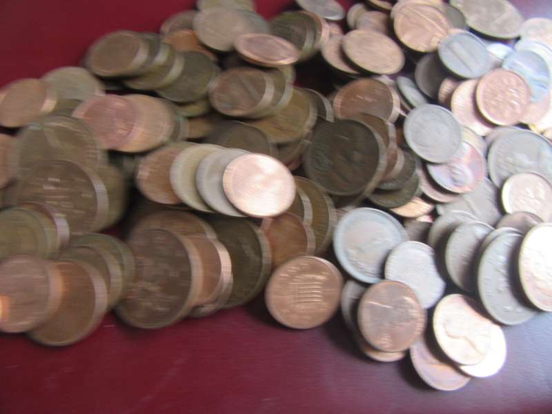 200NTERNATIONAL COPPER COINS - AS PER SCAN - BID PER ITEM