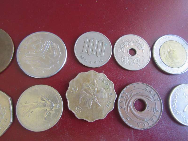 10 ASSORTD WORLD COINS - AS PER SCAN - CO10