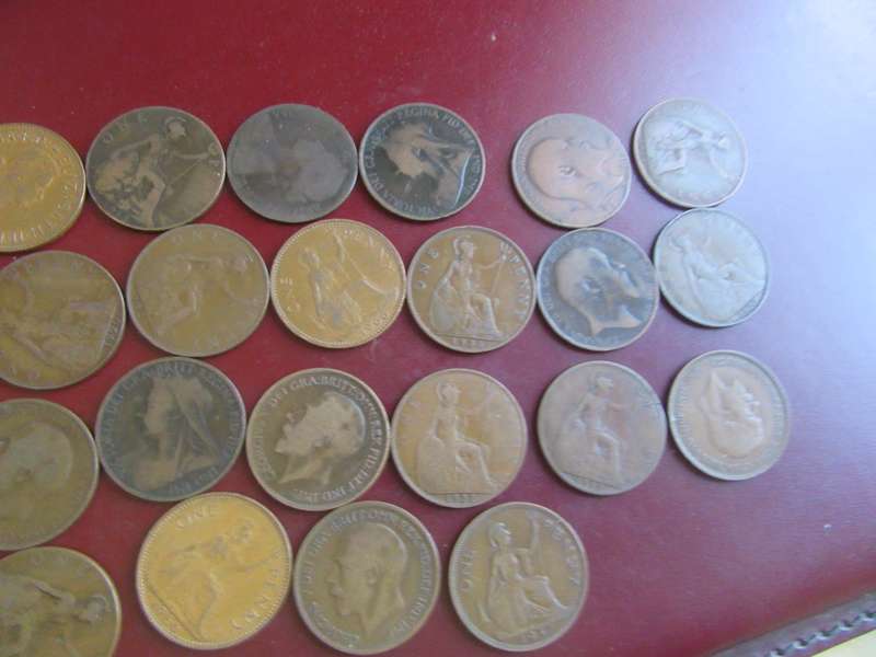 BARGAIN - 30 OLD UK PENNIES /VARIOUS YEARS - AS PER SCAN - BID PER ITEM -FA1