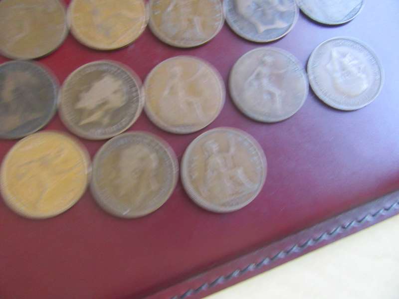 BARGAIN - 30 OLD UK PENNIES /VARIOUS YEARS - AS PER SCAN - BID PER ITEM -FA1