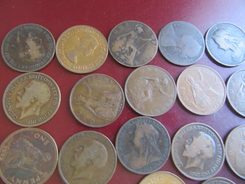 BARGAIN - 30 OLD UK PENNIES /VARIOUS YEARS - AS PER SCAN - BID PER ITEM -FA1