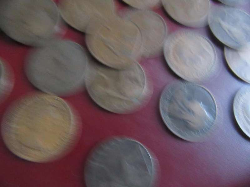 BARGAIN - 35 OLD UK PENNIES /VARIOUS YEARS - AS PER SCAN - BID PER ITEM