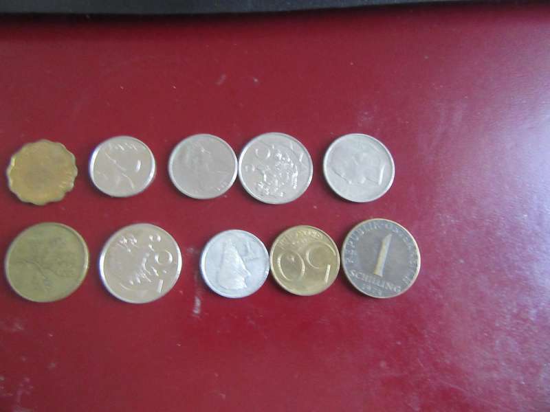 GOODSTART FOR THE BEGINNER - 10INTERNATIONAL COINS - AS PER SCAN - CO10