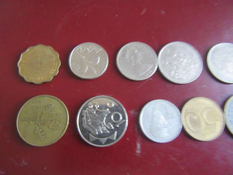 GOODSTART FOR THE BEGINNER - 10INTERNATIONAL COINS - AS PER SCAN - CO10