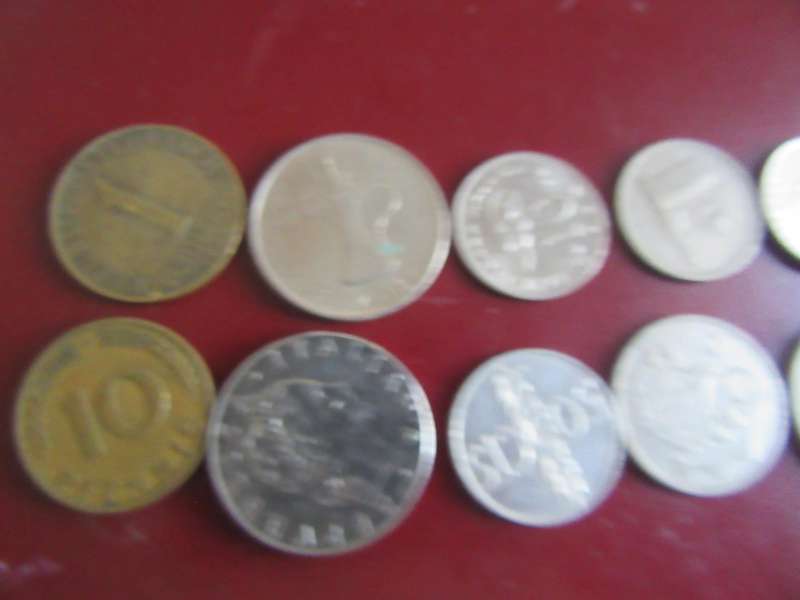 GOOD START FOR THE BEGINNER - 10 INTERNATIONAL COINS - AS PER SCAN - CO20
