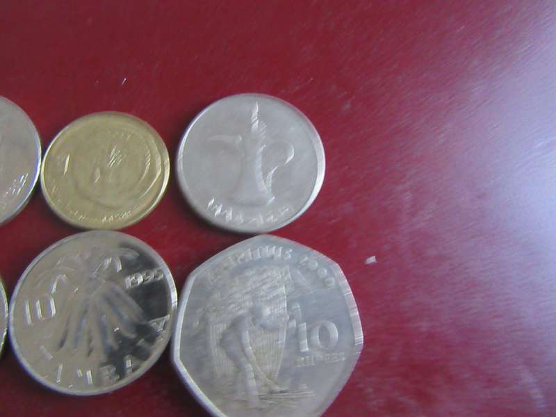 GOOD START FOR THE BEGINNER - 10 INTERNATIONAL COINS - AS PER SCAN -R2